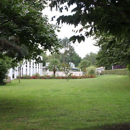 Agape Hotel Bessines Extérieur photo
