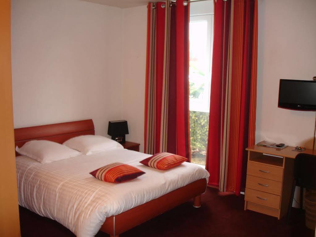 Agape Hotel Bessines Extérieur photo