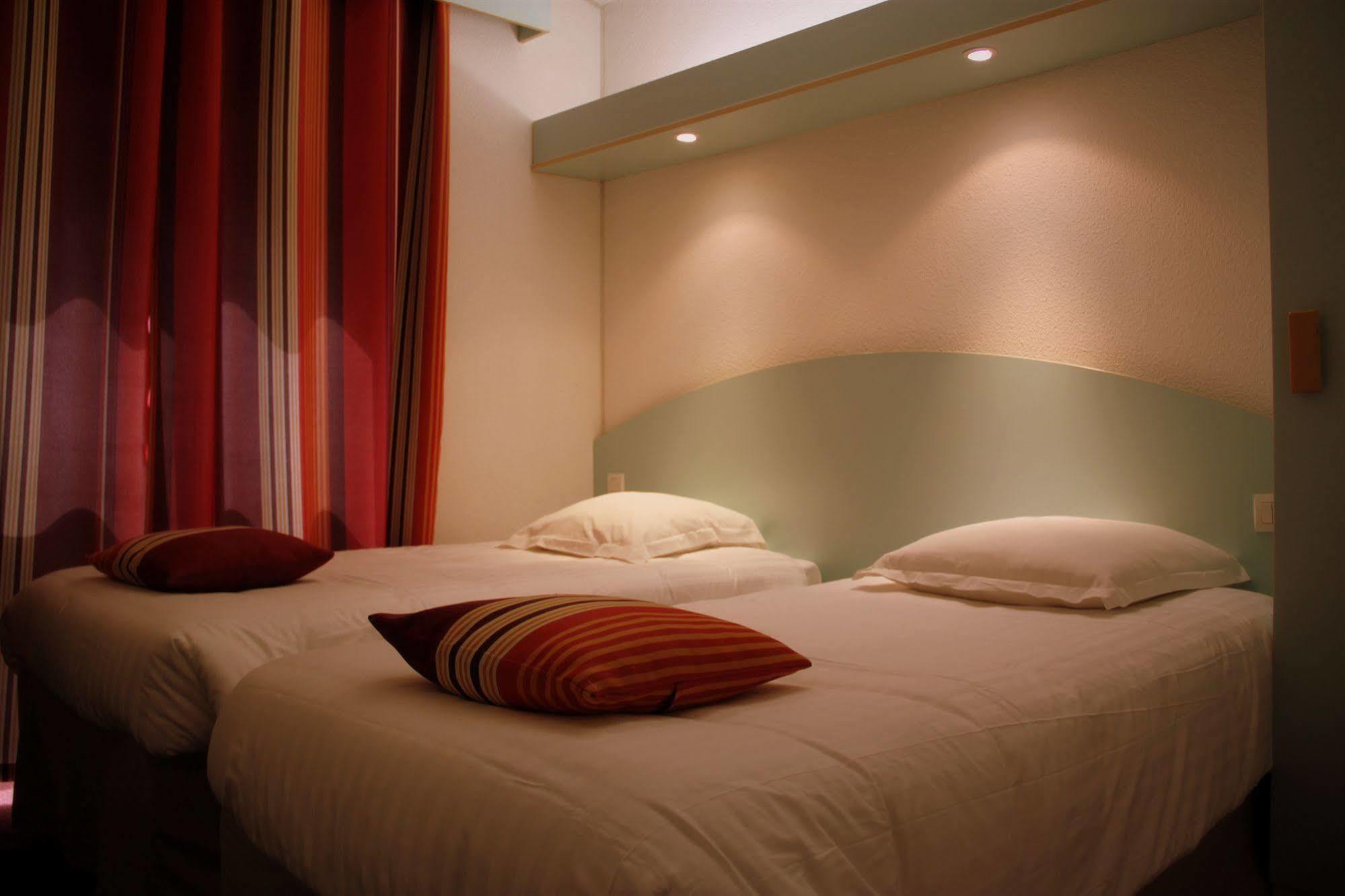 Agape Hotel Bessines Extérieur photo