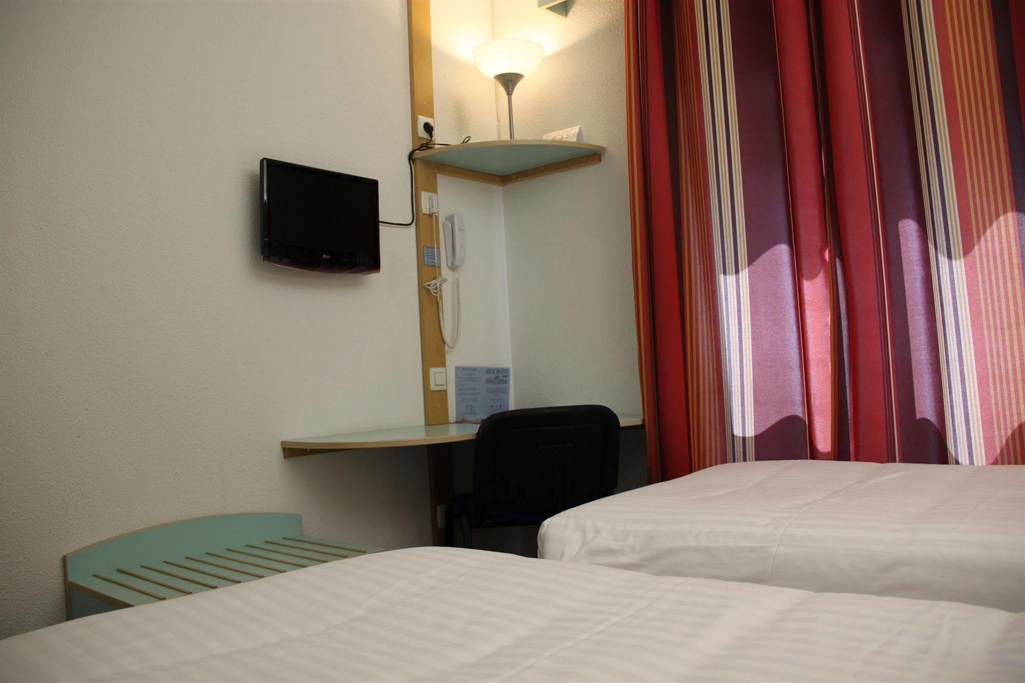 Agape Hotel Bessines Extérieur photo